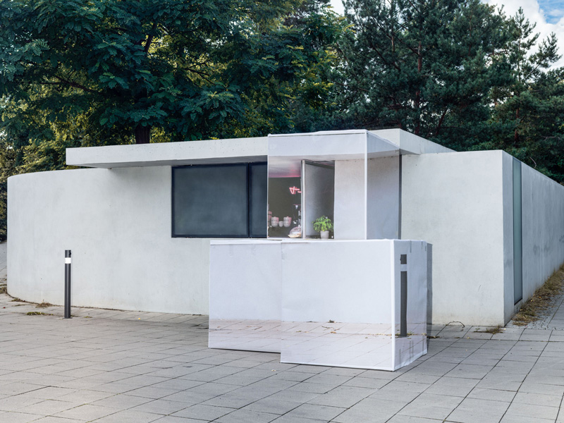 Georg Brückmann: 2017 Bauhaus Dessau 22, Kiosk, Fine Art Print, 52 x 76 cm, Ed. 5 und 105 x 140 cm, Ed. 3

